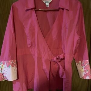 Lilly Pulitzer Vibrant Pink Blouse with floral cuff sleeves size 12